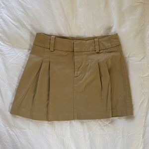Aritzia Sunday Best Cargo Skirt